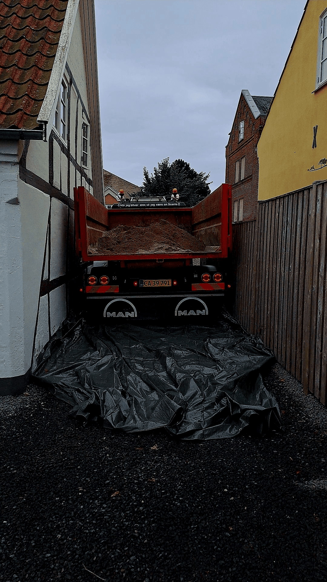 Transport og levering af sten og grus fra MBR Service